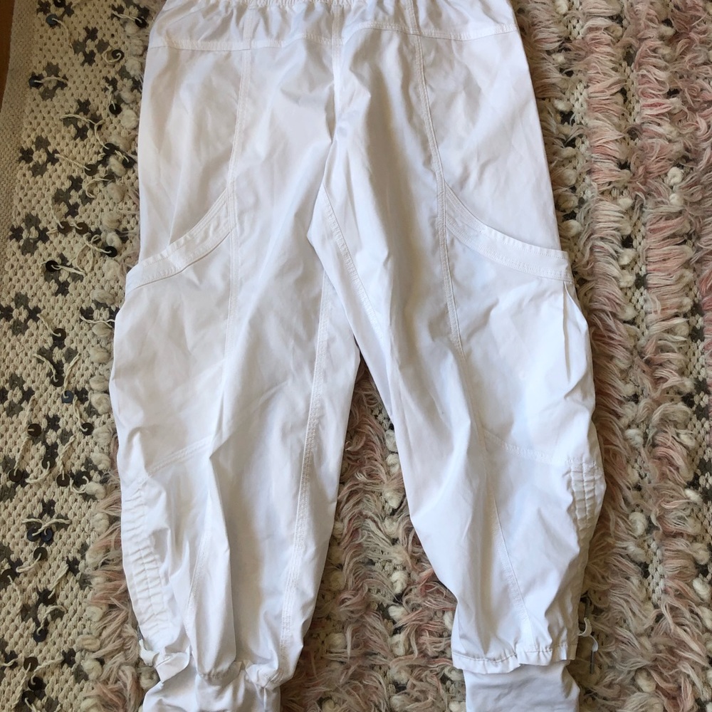 NWOT Lululemon crop track pants, size 2